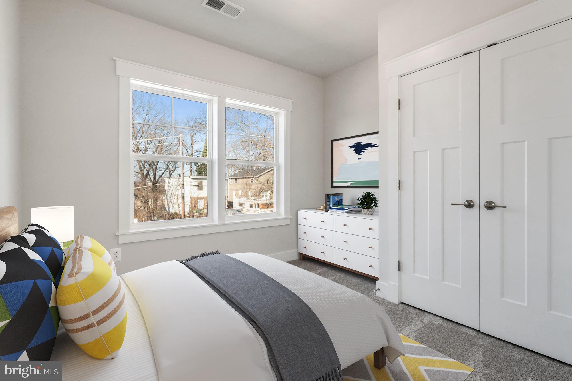 DEANWOOD PARK - Residential