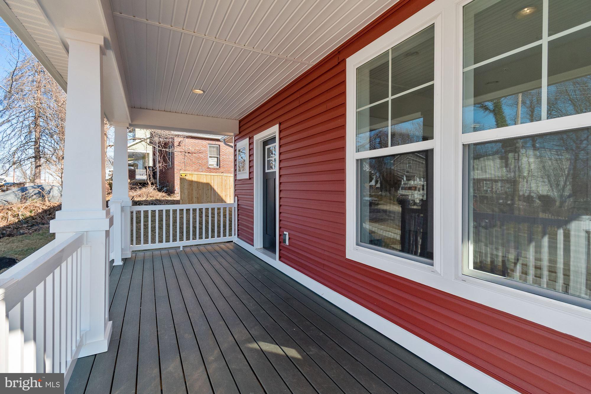 DEANWOOD PARK - Residential