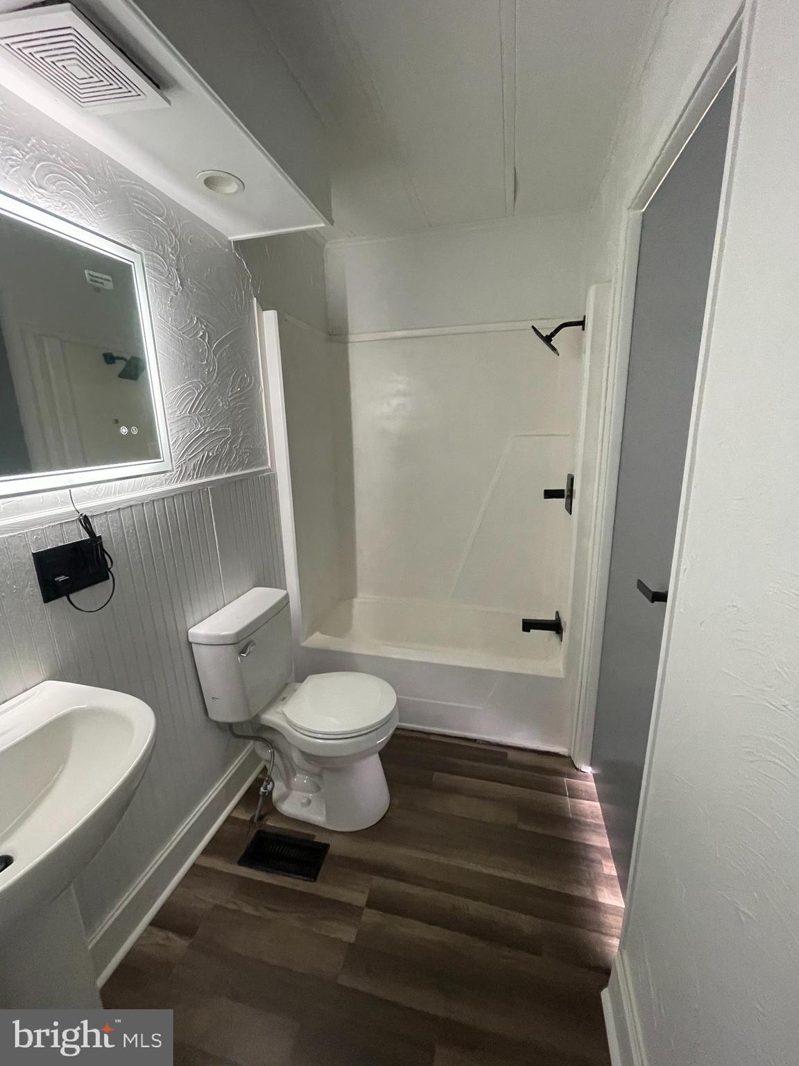 CINDY'S MOBILE HOME PARK - Residential