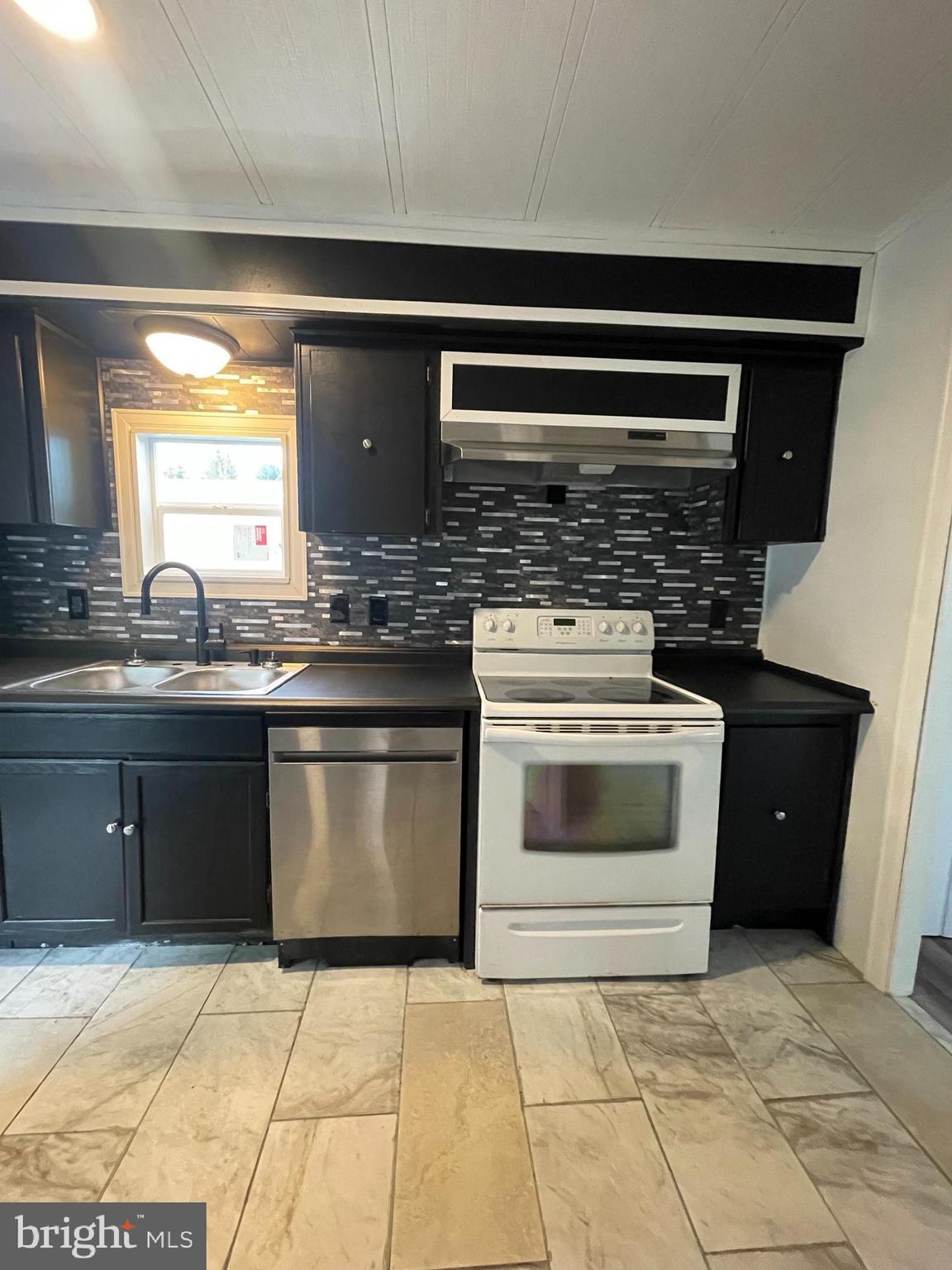 CINDY'S MOBILE HOME PARK - Residential