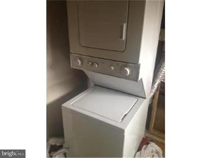 TEMPLE UNIVERSITY - Residential Lease