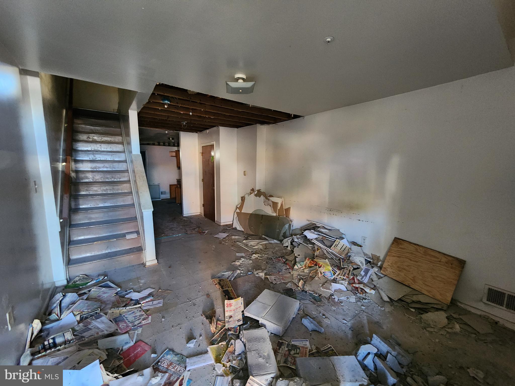 SANDTOWN-WINCHESTER - Residential