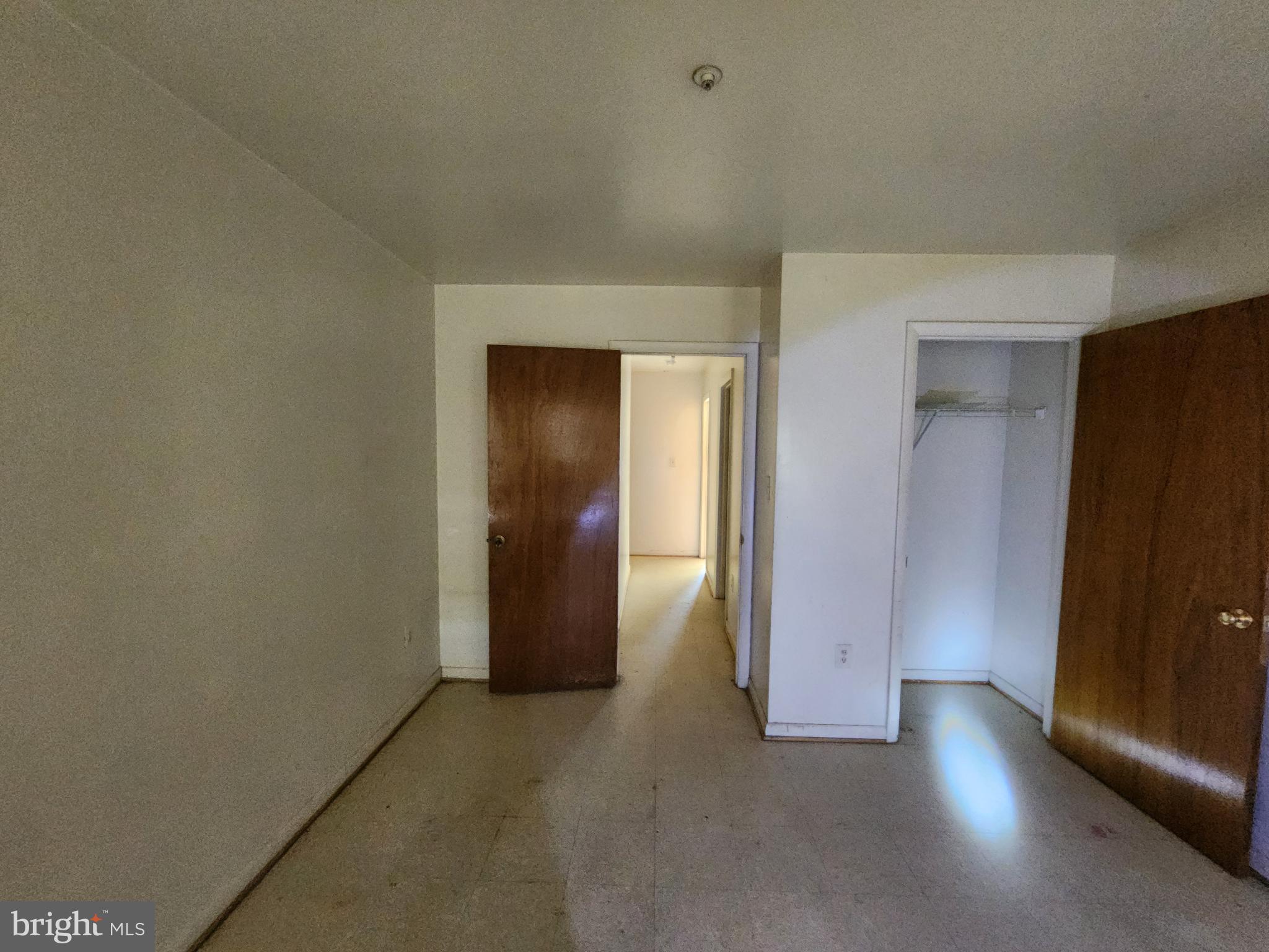 SANDTOWN-WINCHESTER - Residential