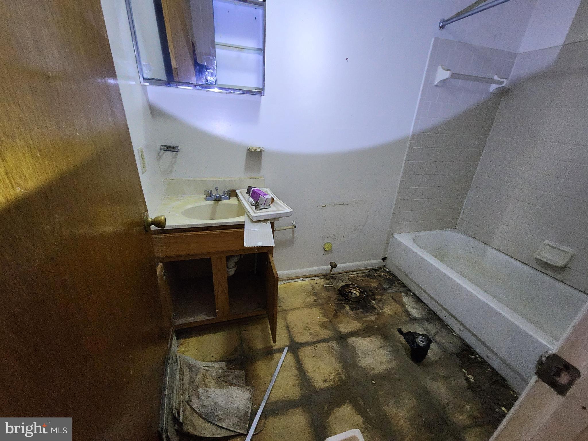 SANDTOWN-WINCHESTER - Residential