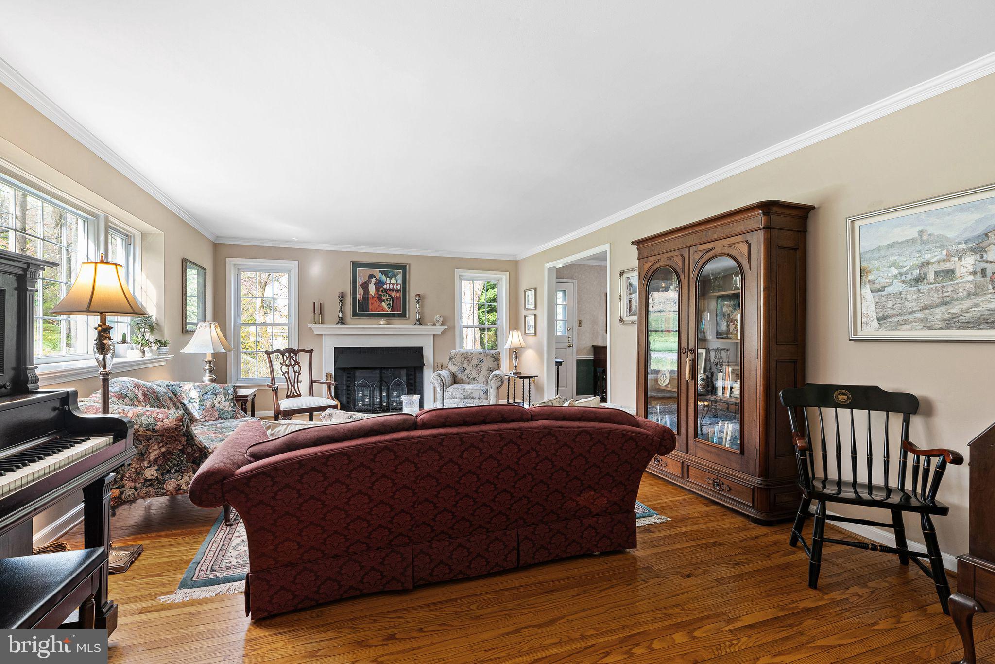 409 TOLAND DRIVE
