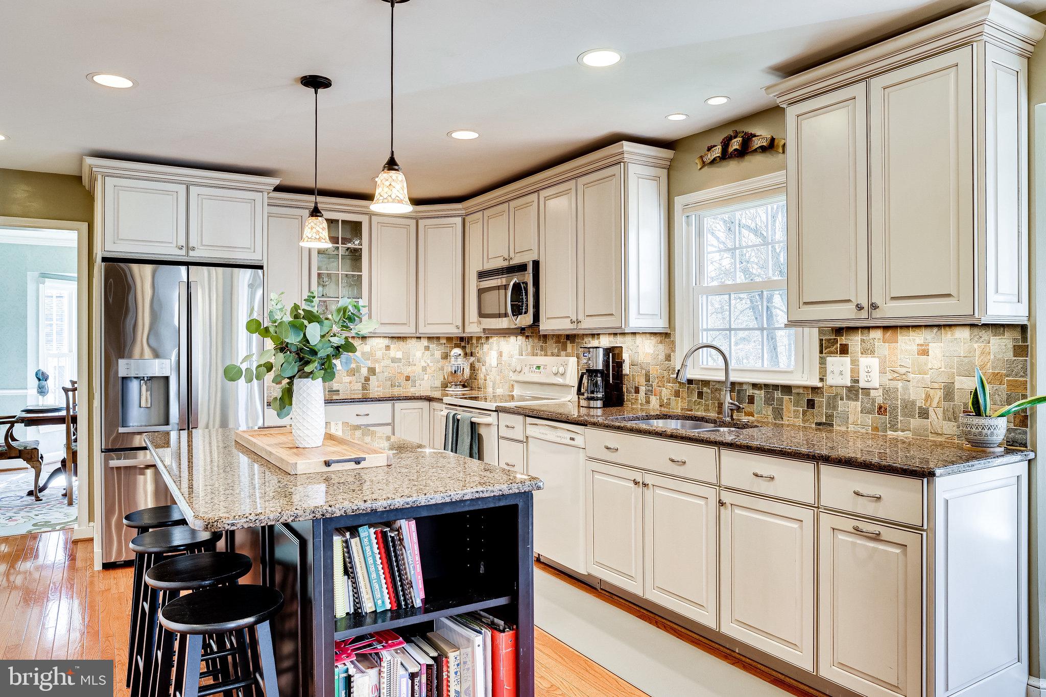 CHANTILLY HIGHLANDS - Residential