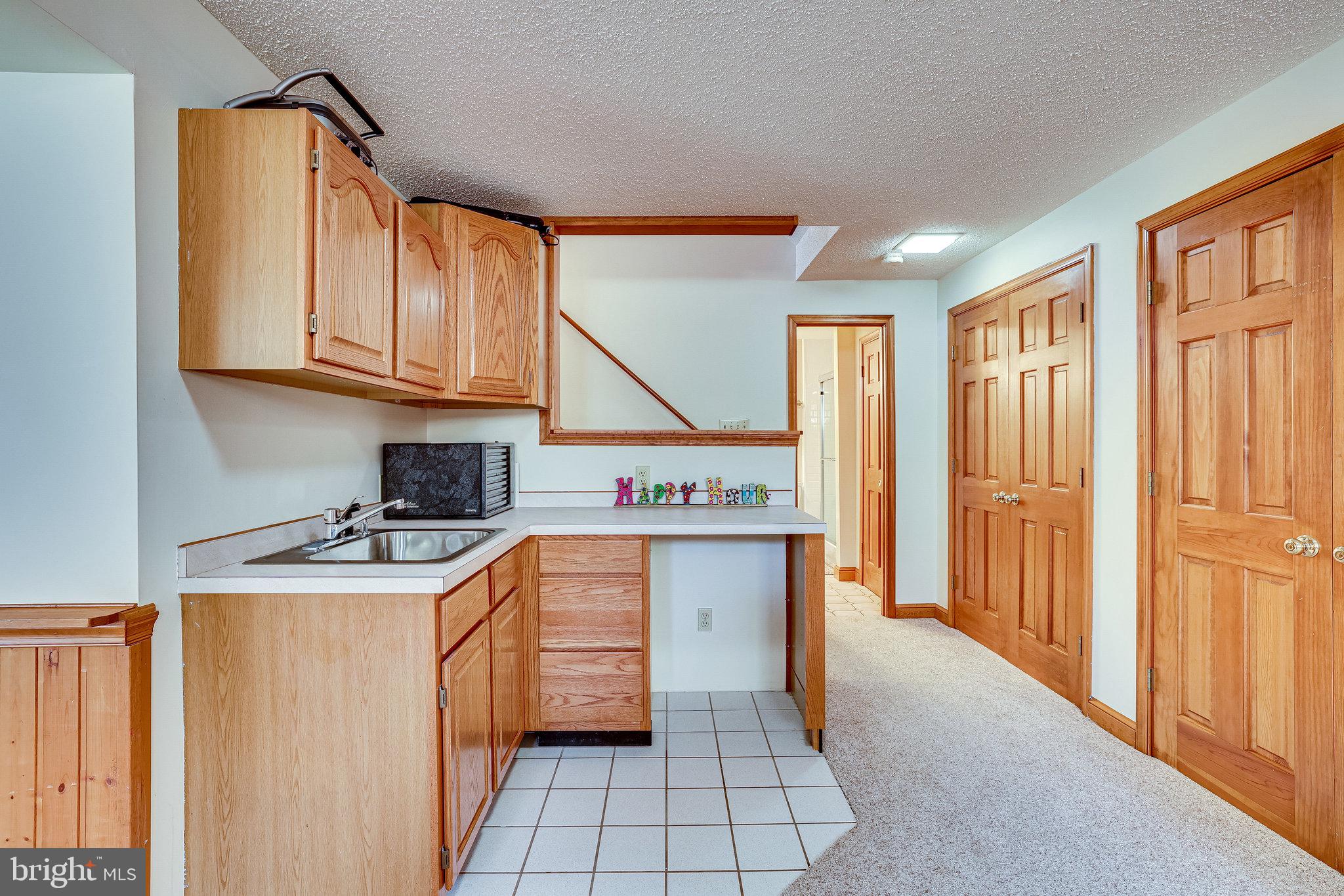 CHANTILLY HIGHLANDS - Residential