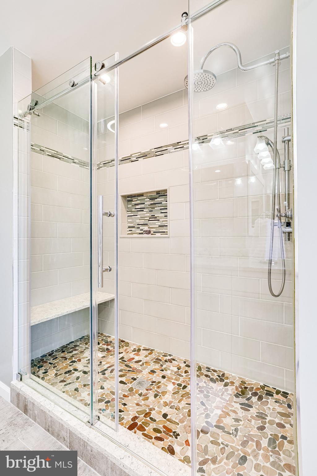 CHANTILLY HIGHLANDS - Residential