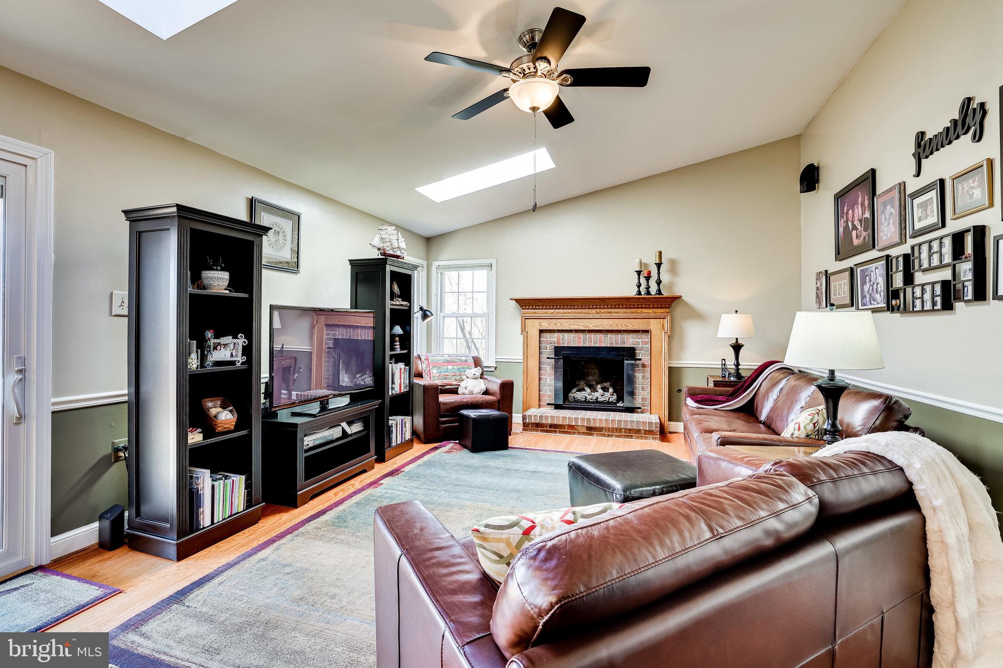 CHANTILLY HIGHLANDS - Residential