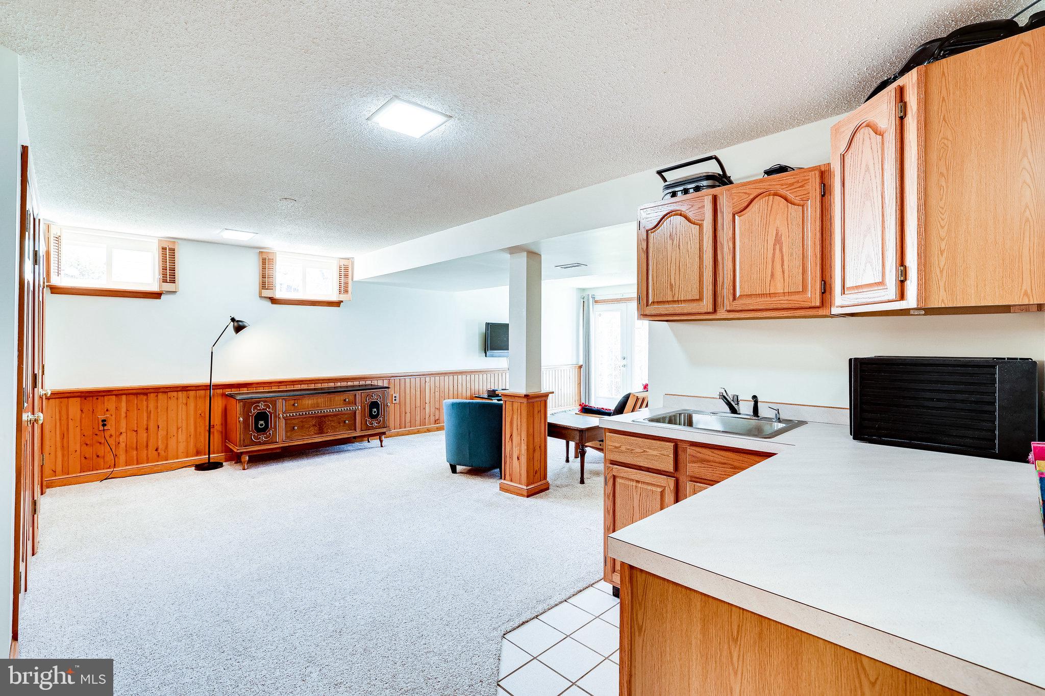 CHANTILLY HIGHLANDS - Residential