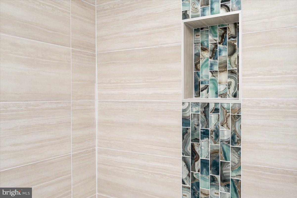 GLENSHIRE TOWNE - Residential