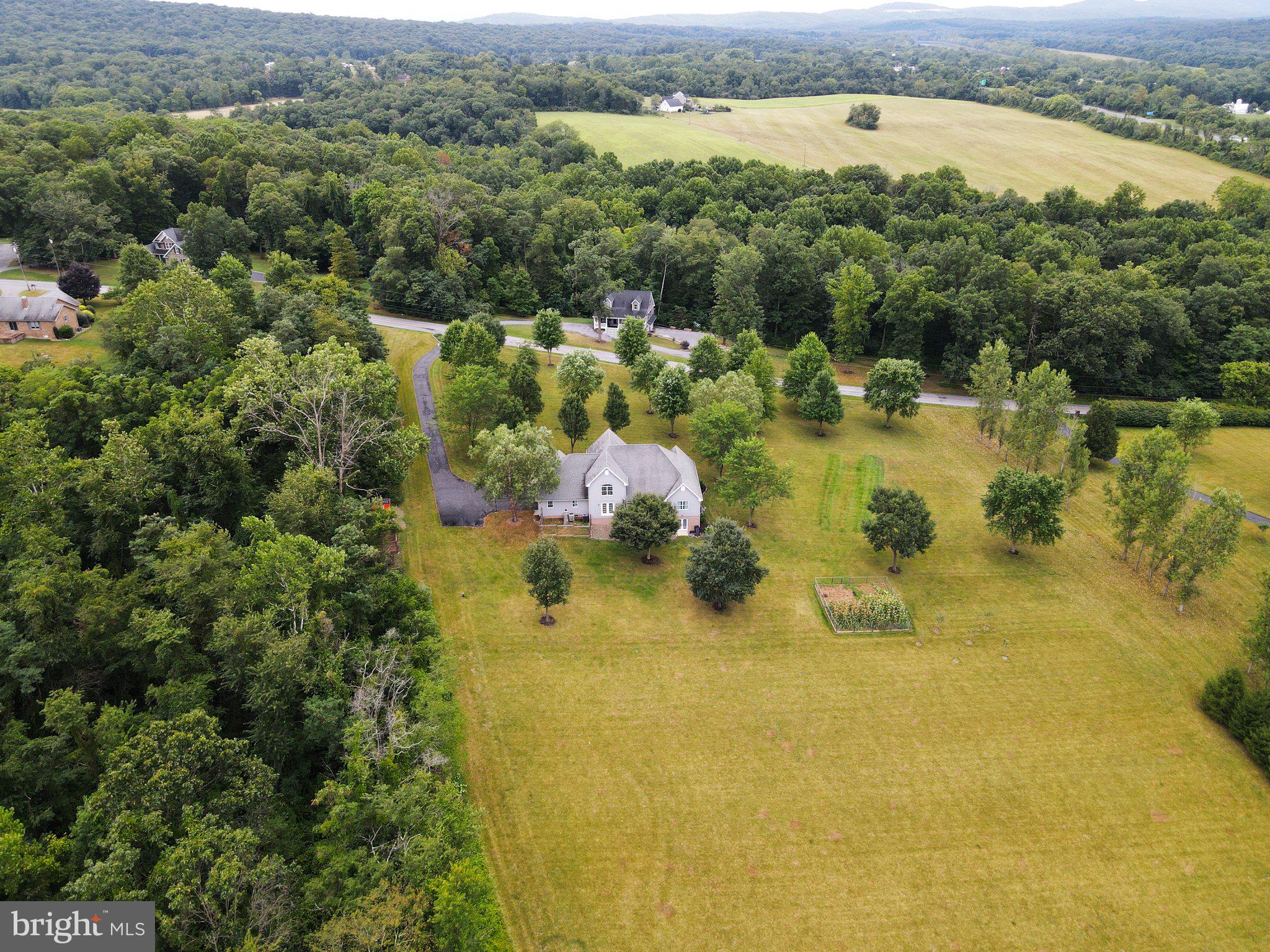 BIG POOL - Residential