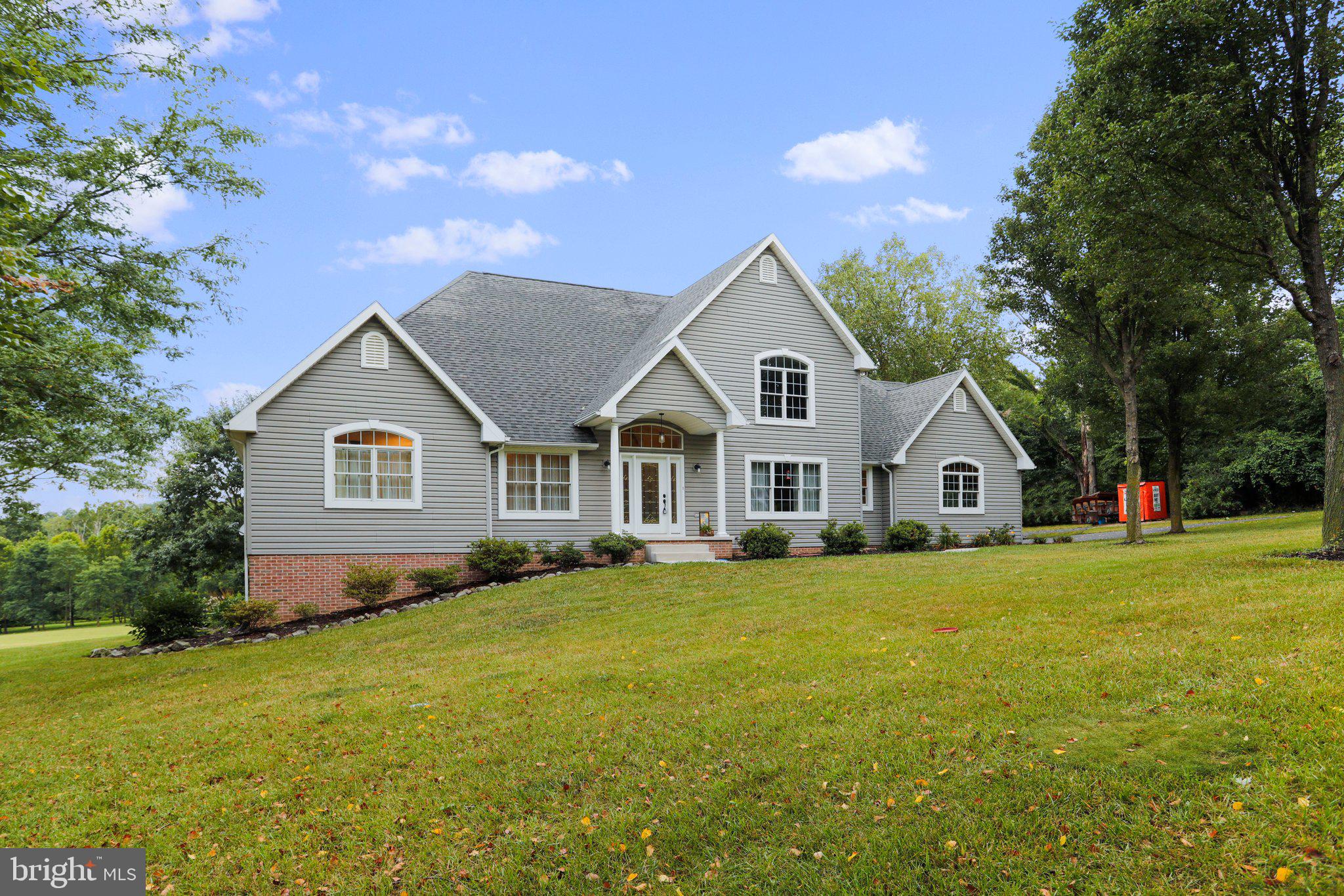 BIG POOL - Residential
