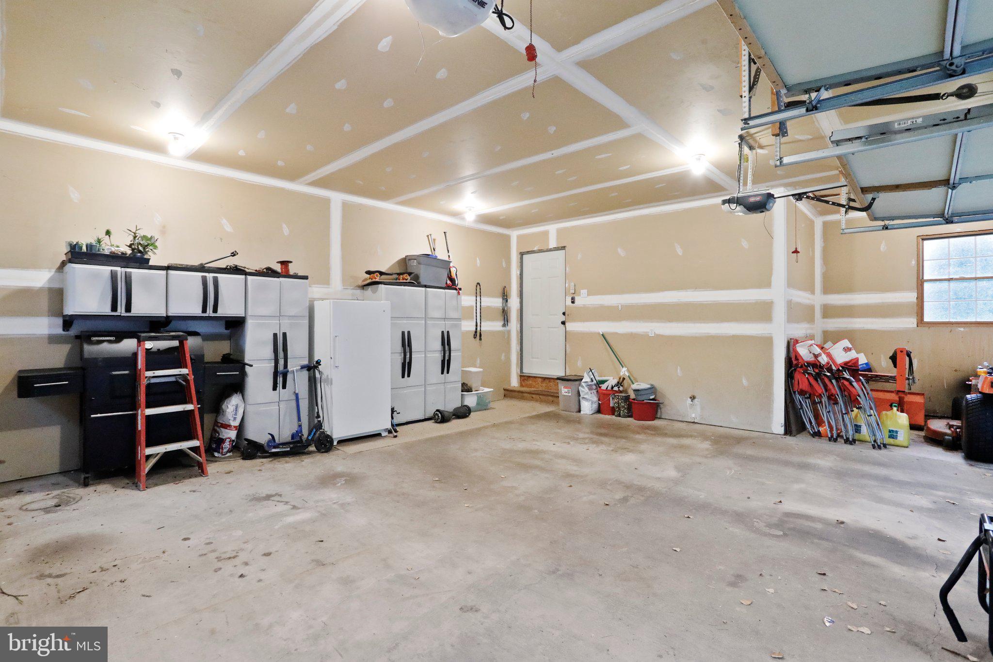 BIG POOL - Residential