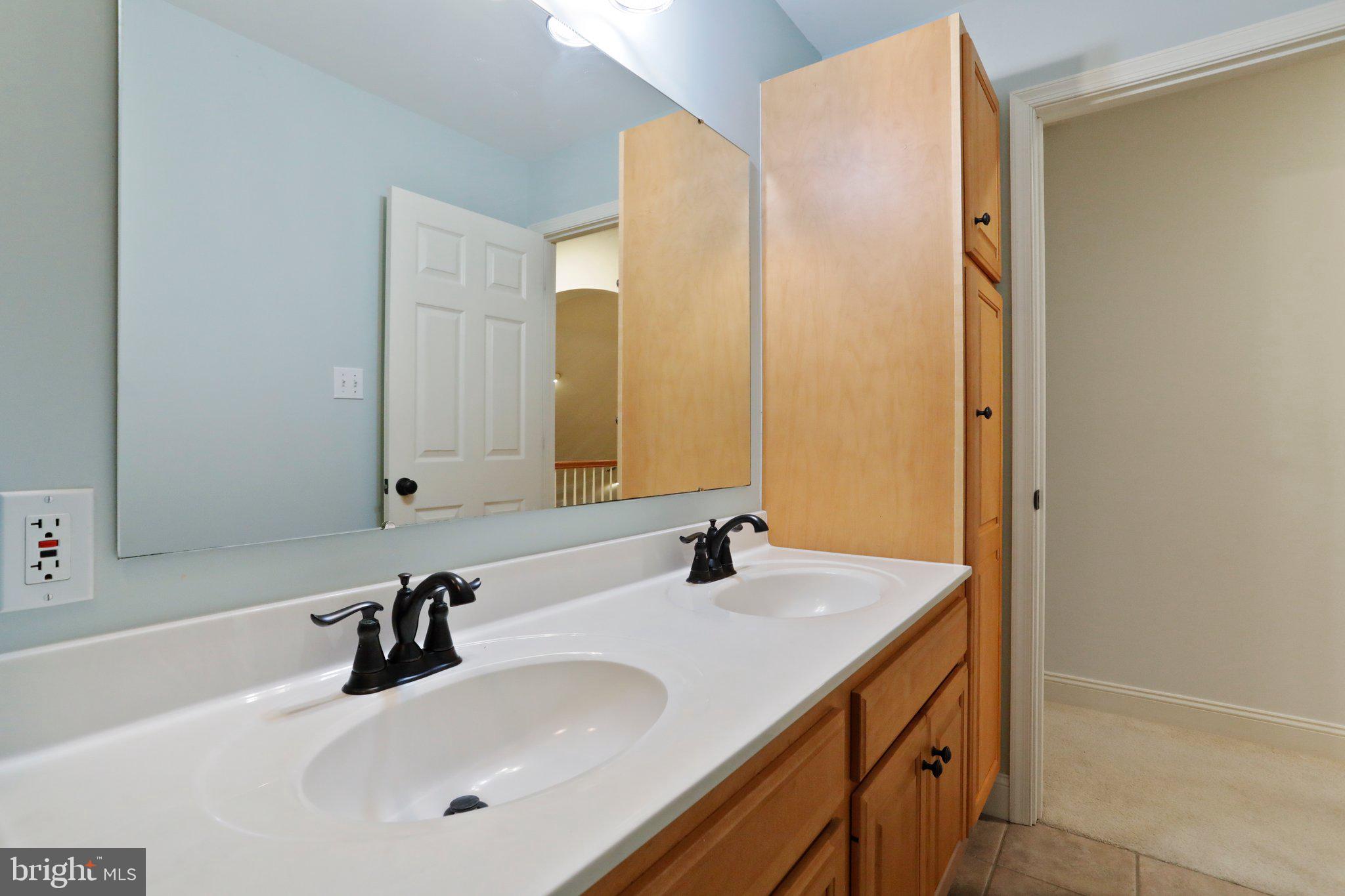 BIG POOL - Residential