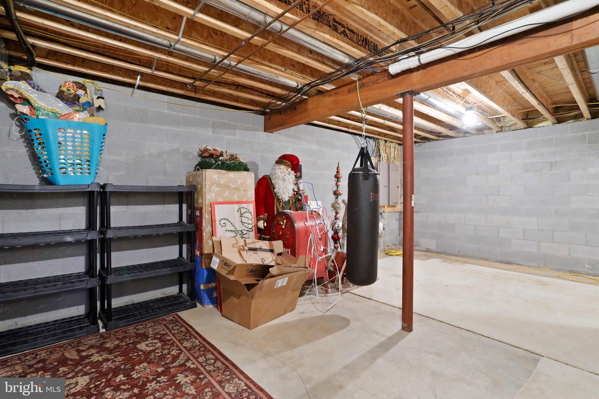 BIG POOL - Residential