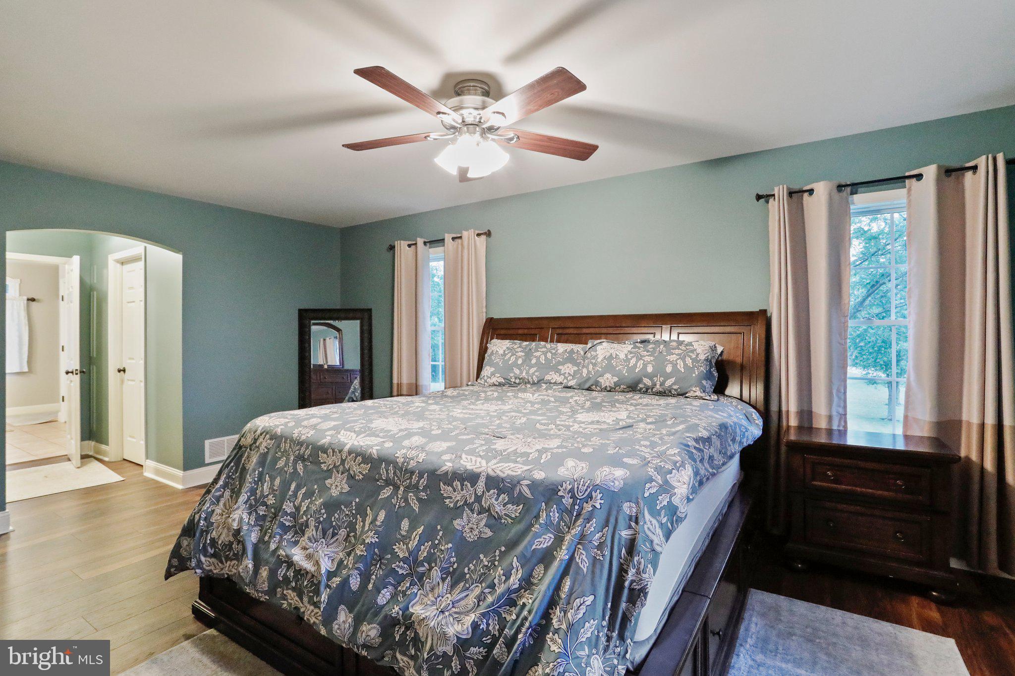 BIG POOL - Residential