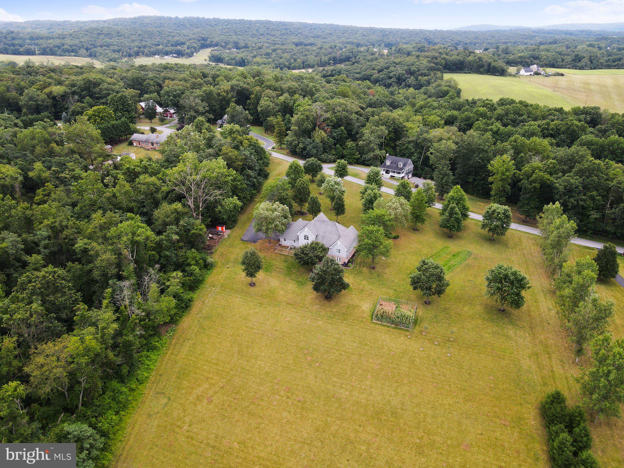 BIG POOL - Residential
