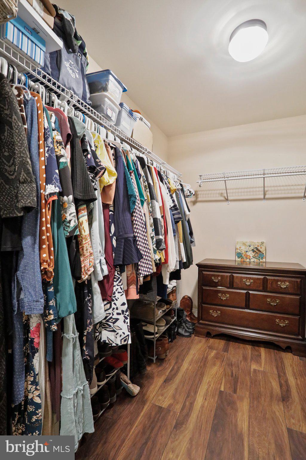 BIG POOL - Residential