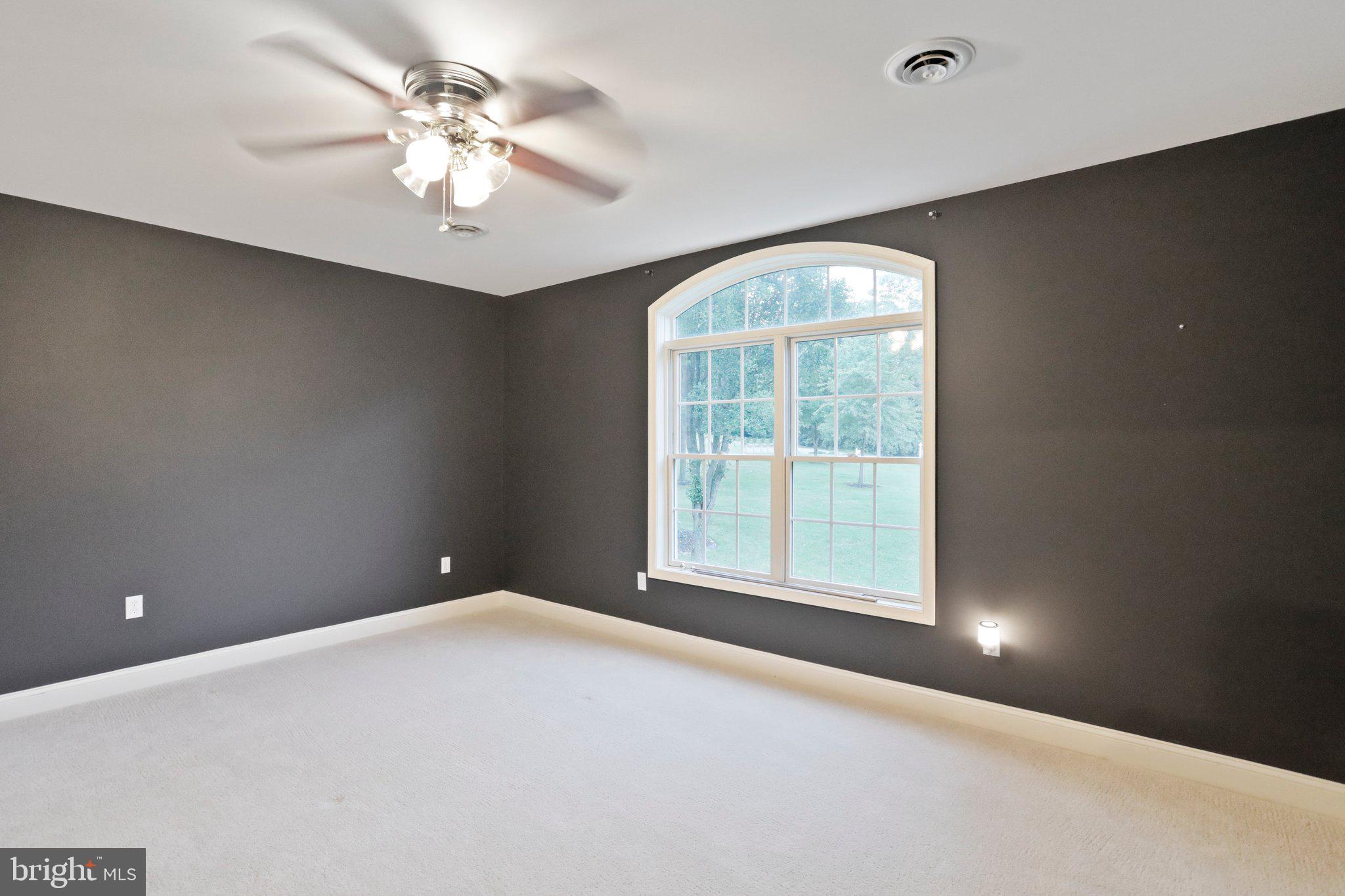 BIG POOL - Residential