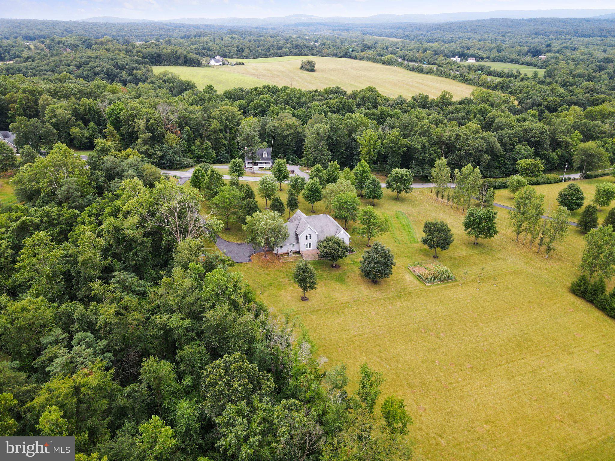 BIG POOL - Residential