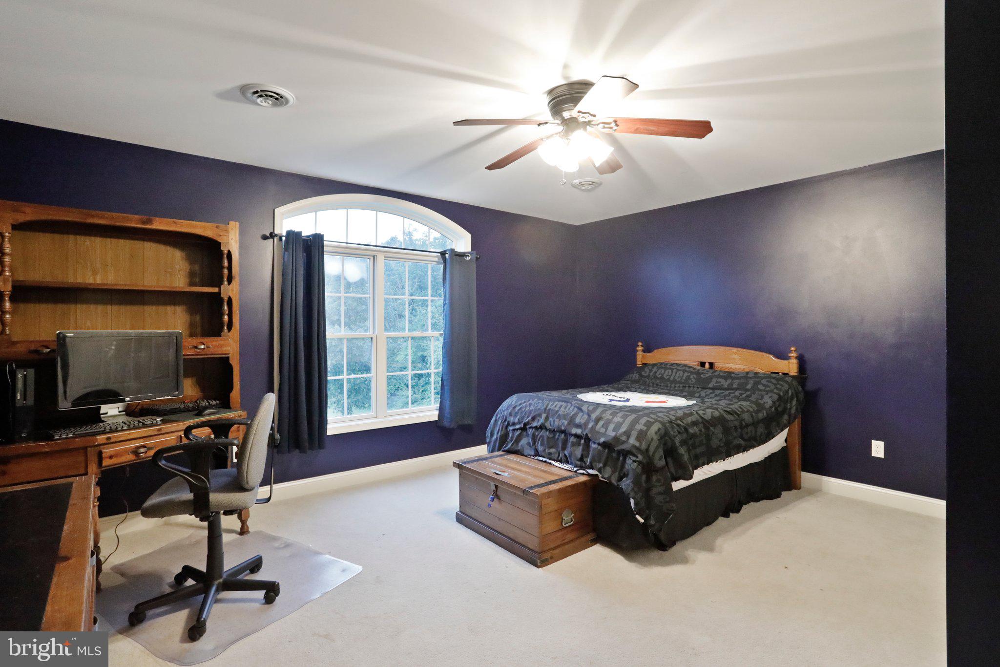 BIG POOL - Residential