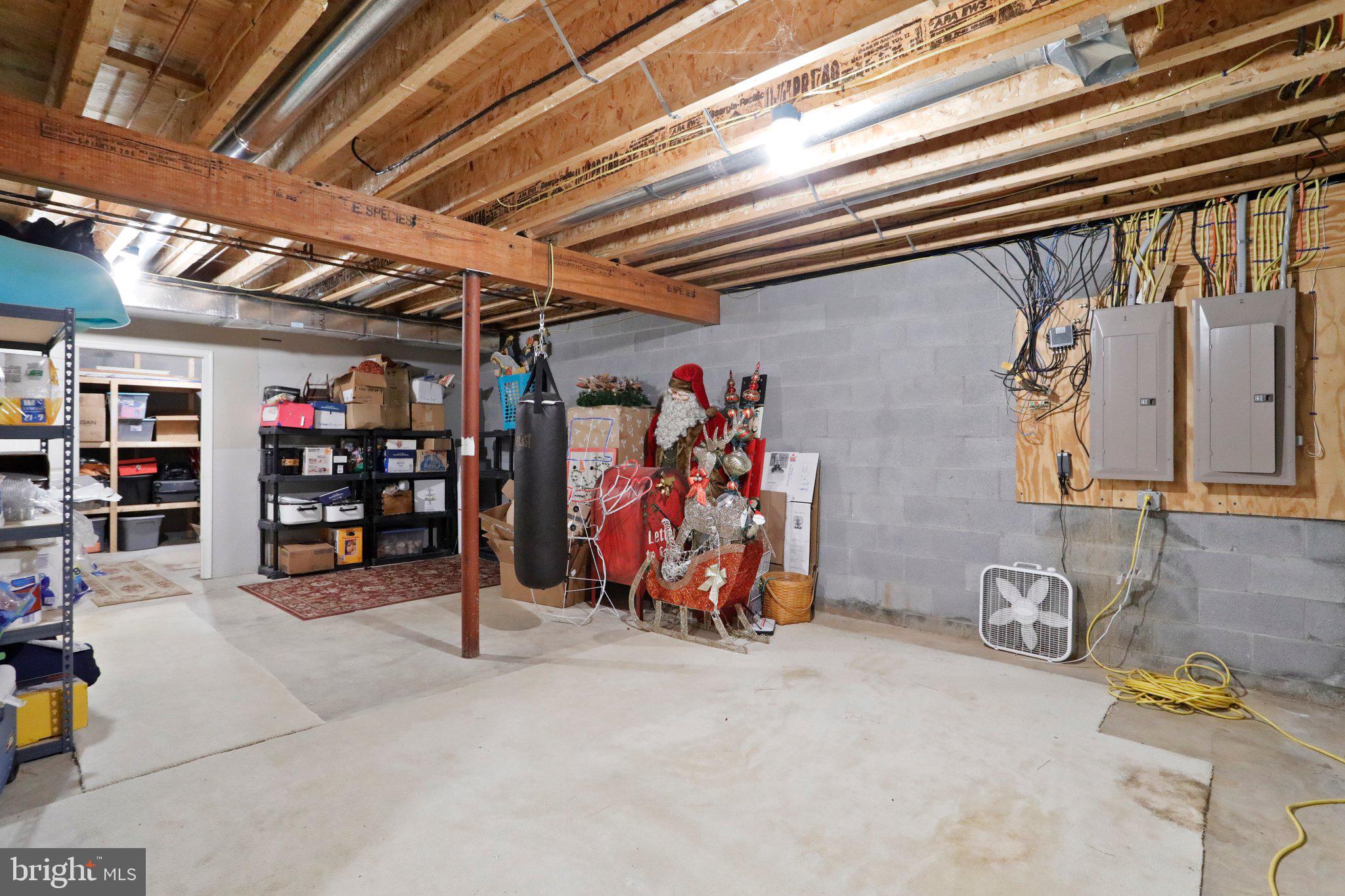 BIG POOL - Residential