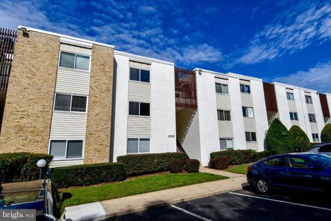 Photo of 3225 University Boulevard W #22, KENSINGTON, MD 20895 (MLS # MDMC2204122)
