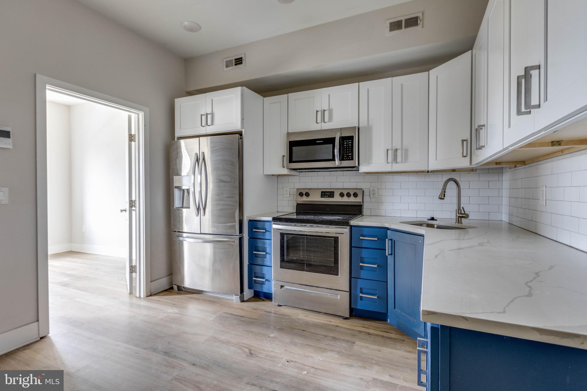 OLDE KENSINGTON - Residential Lease