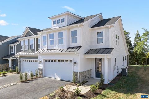 Townhouse For Sale - 145 Sunbird Ln<br/> WAYNESBORO, VA 22980