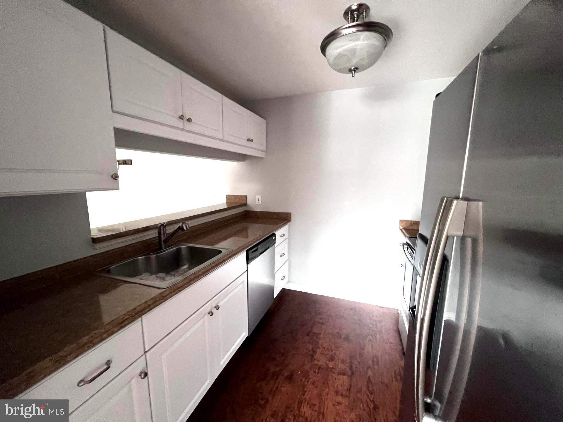 CROMWELL FOUNTAIN - Residential Lease