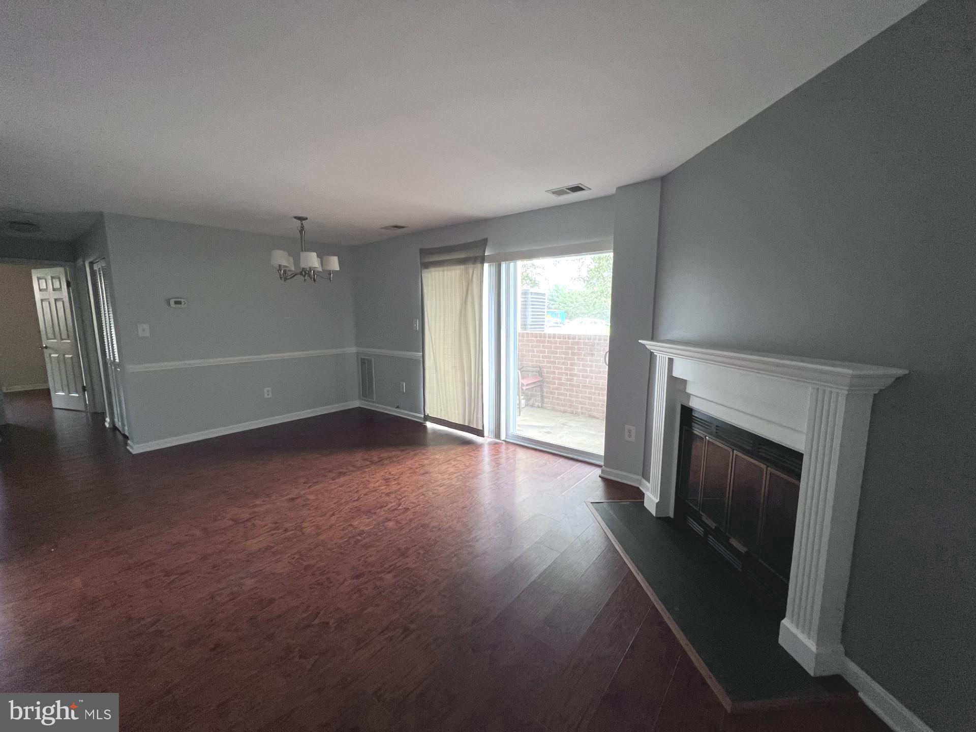 CROMWELL FOUNTAIN - Residential Lease