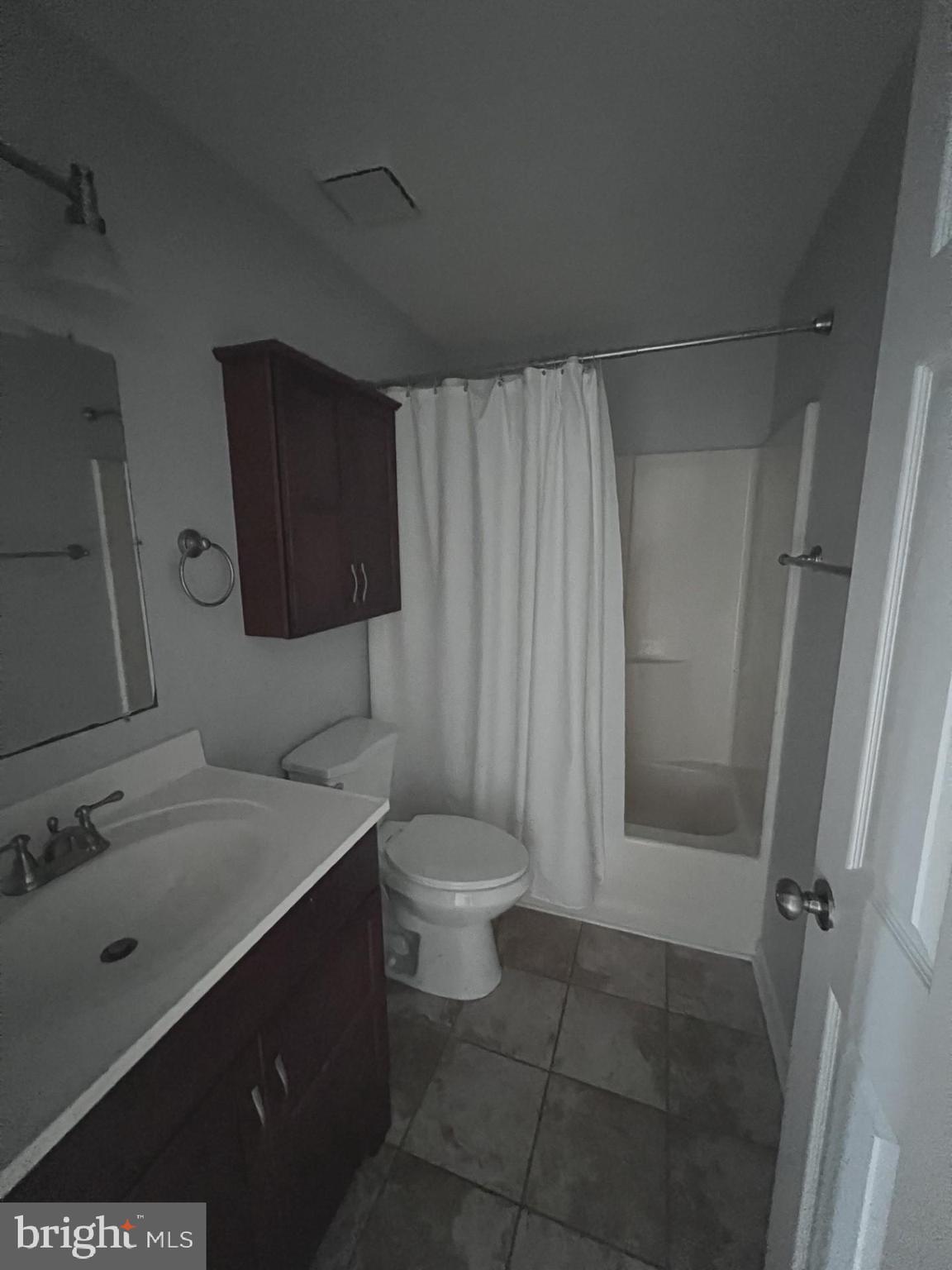 CROMWELL FOUNTAIN - Residential Lease