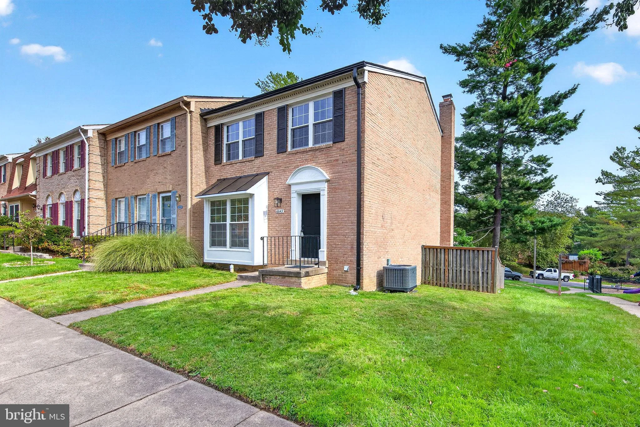 6643 Green Ash Drive