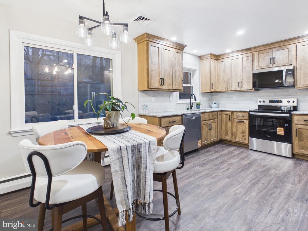 Photo of 815 Twin Oaks Drive, HUMMELSTOWN, PA 17036 (MLS # PADA2057152)