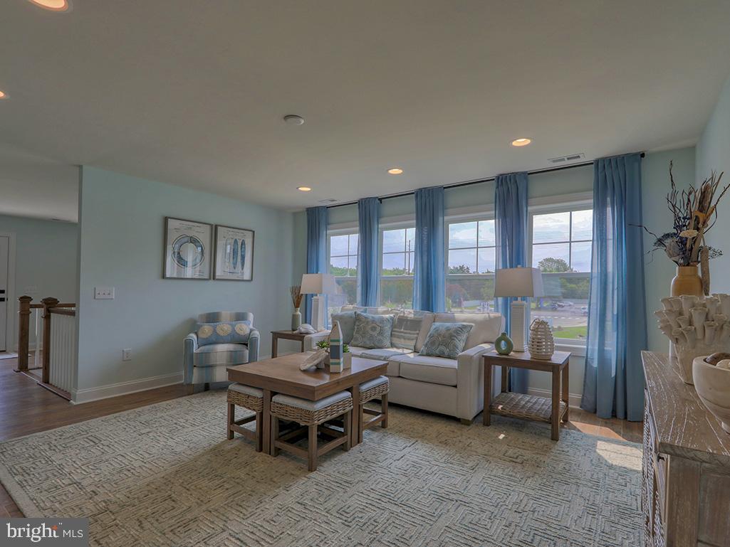 WESTRIDGE SHORES - Residential