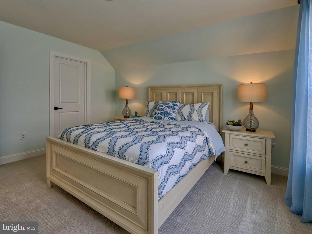 WESTRIDGE SHORES - Residential