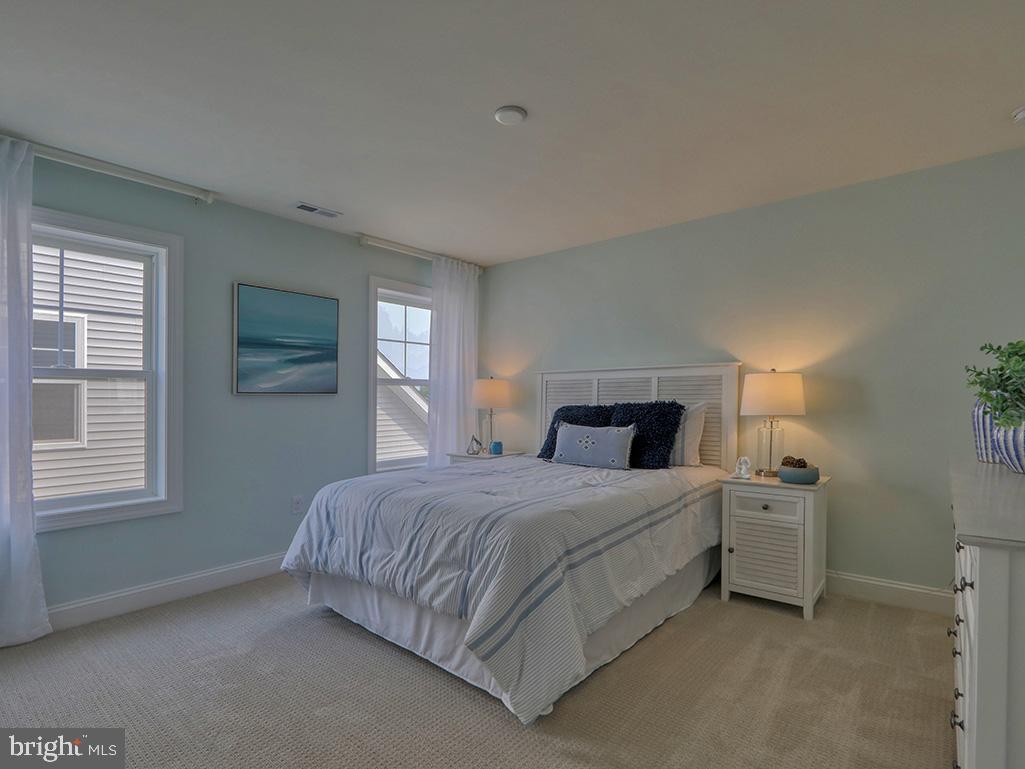 WESTRIDGE SHORES - Residential