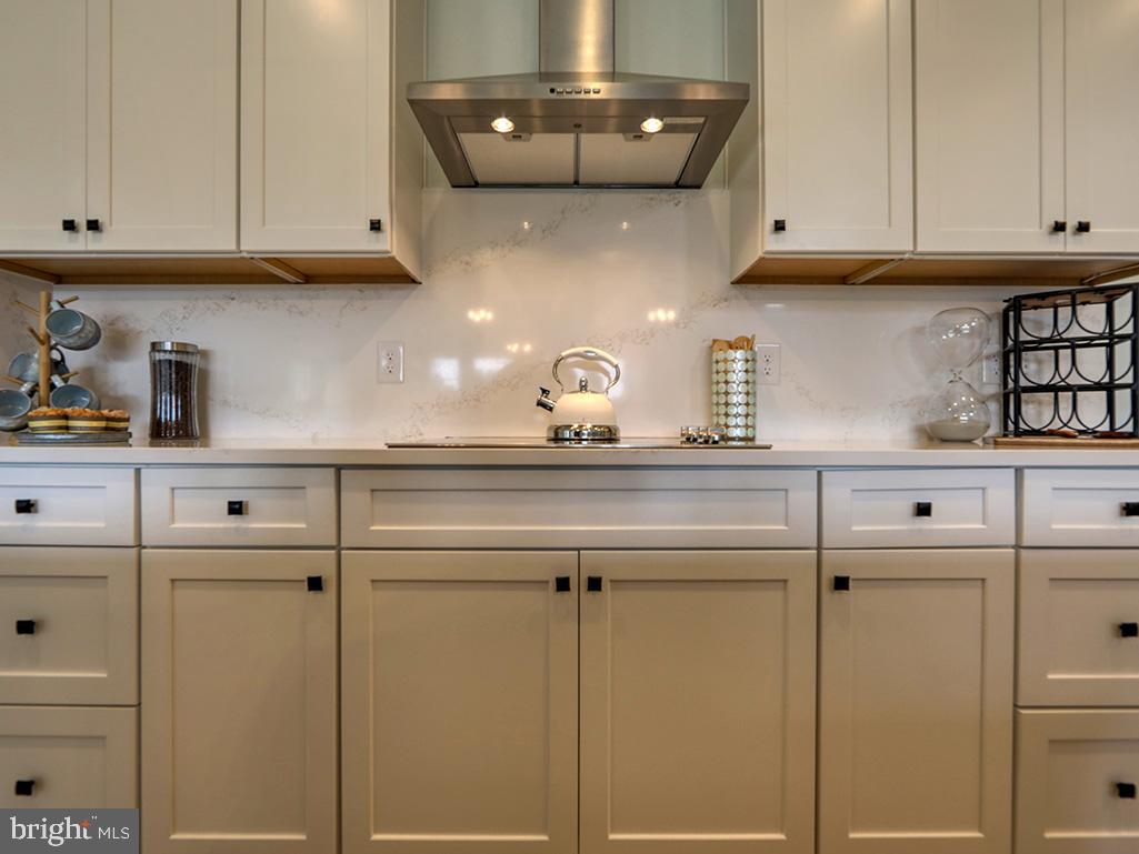 WESTRIDGE SHORES - Residential