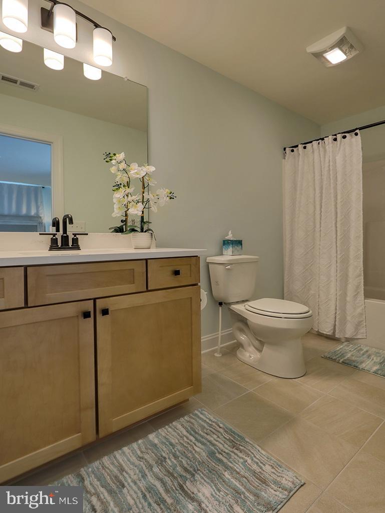 WESTRIDGE SHORES - Residential