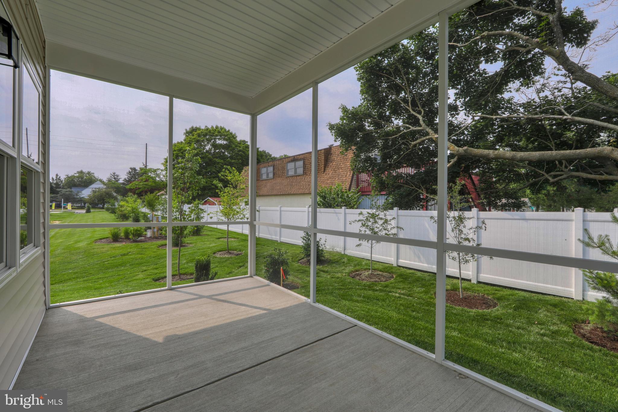 WESTRIDGE SHORES - Residential