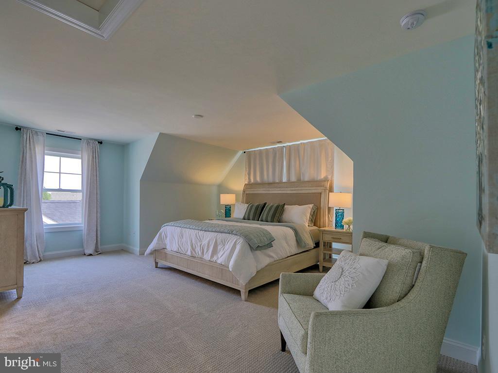 WESTRIDGE SHORES - Residential