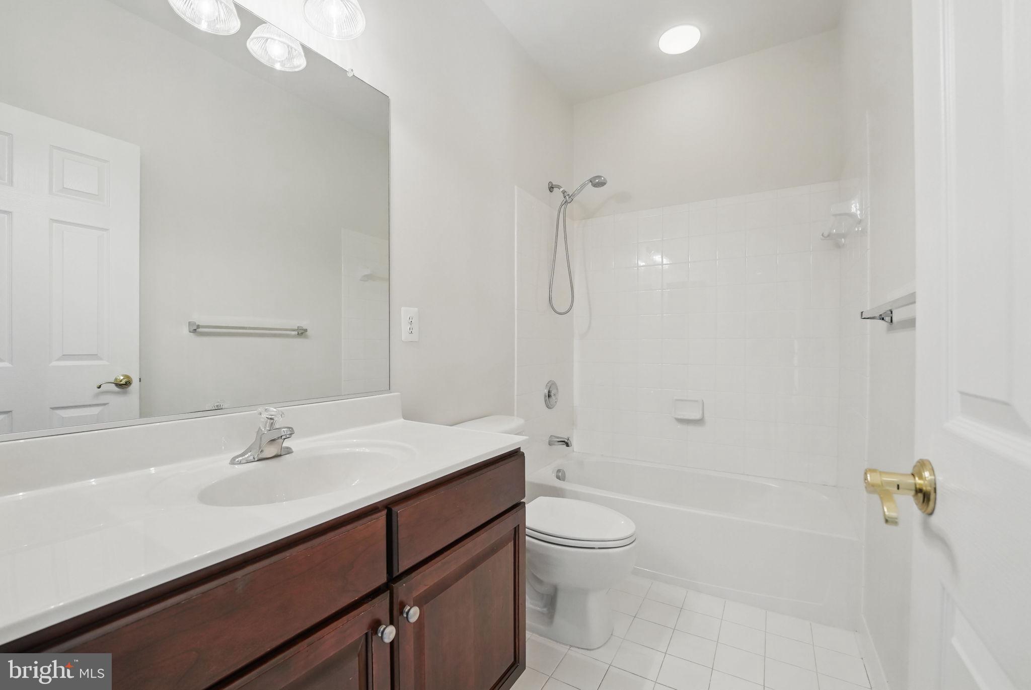 FAWN LAKE - Residential Lease