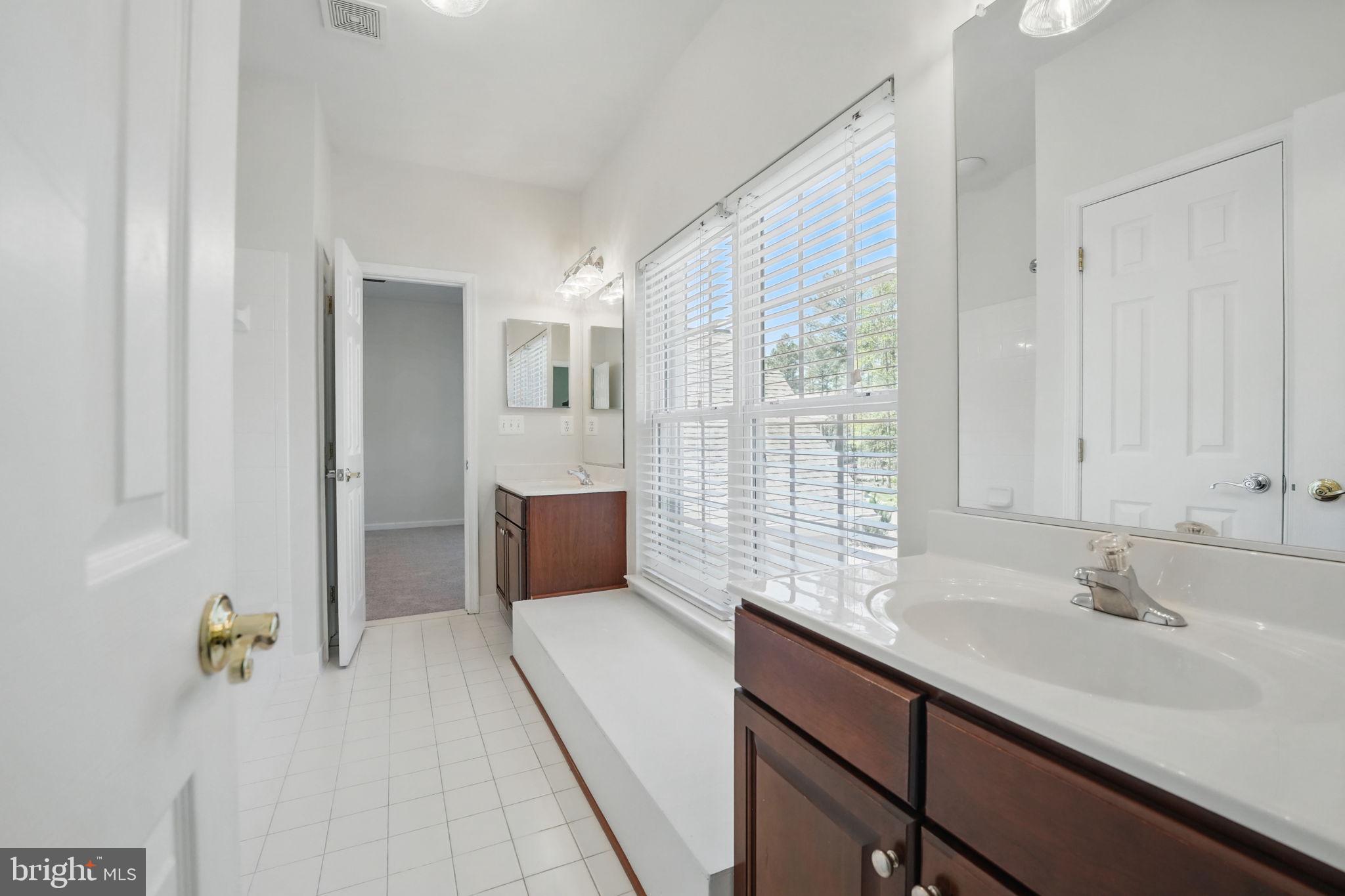 FAWN LAKE - Residential Lease