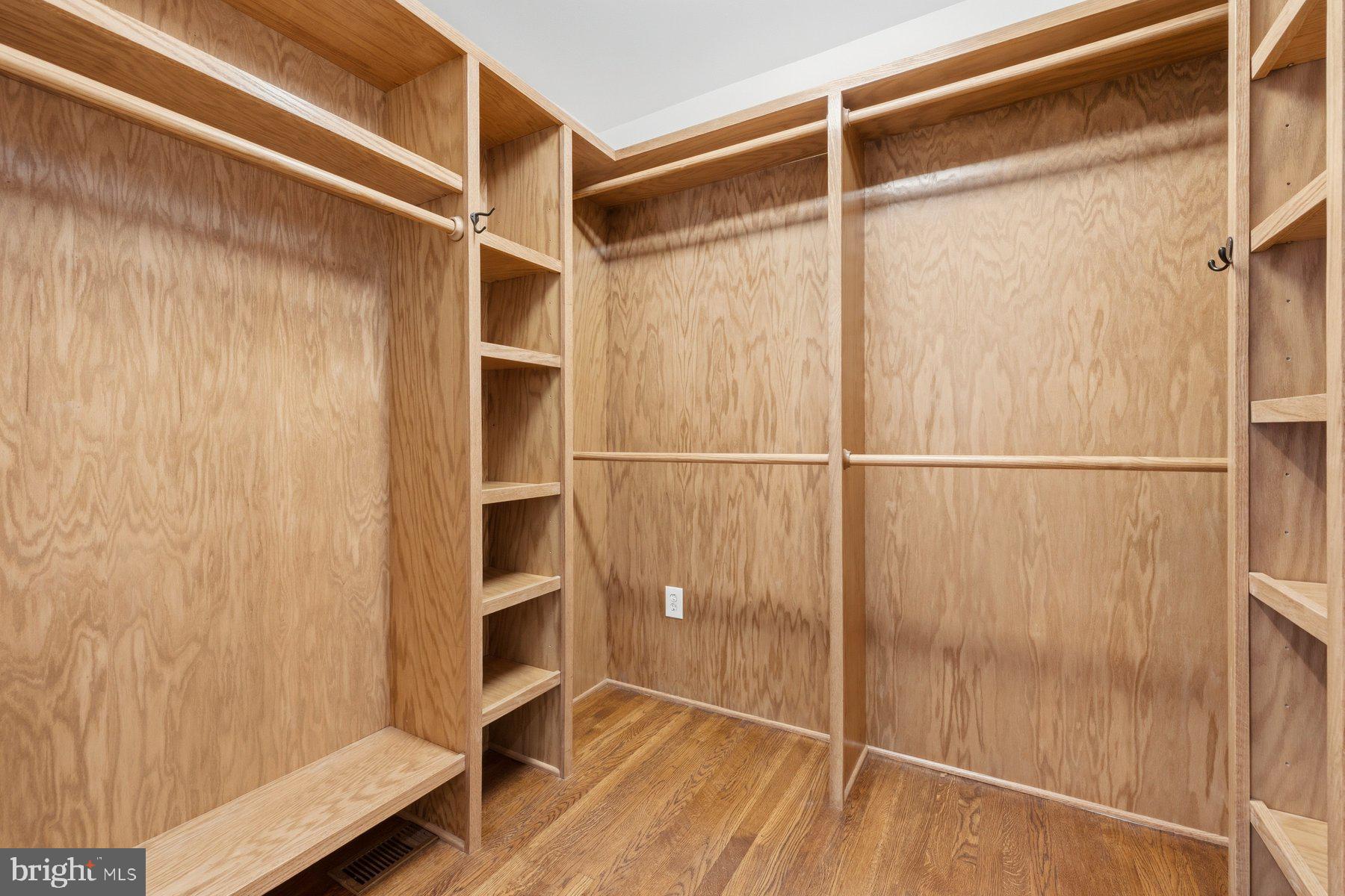 WEST SPRINGFIELD - Residential