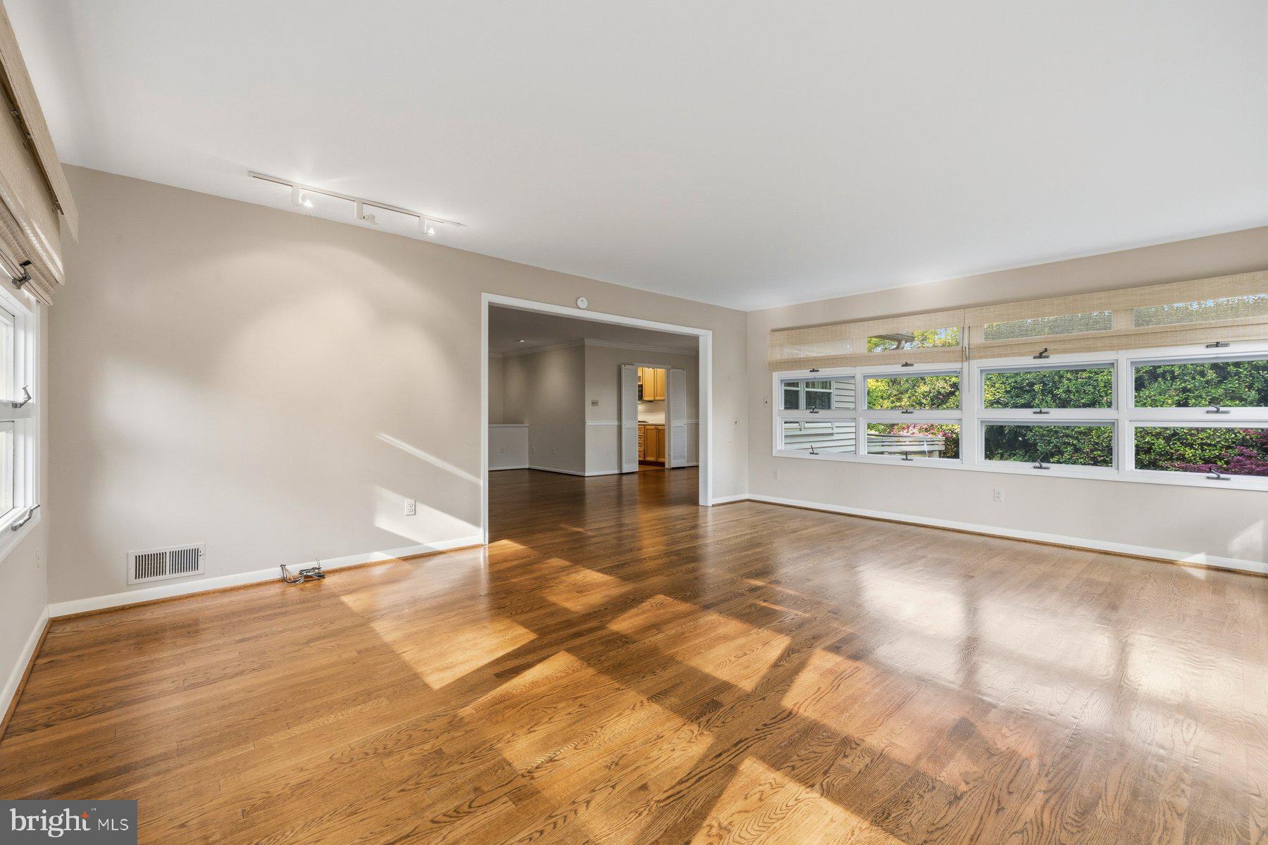 WEST SPRINGFIELD - Residential