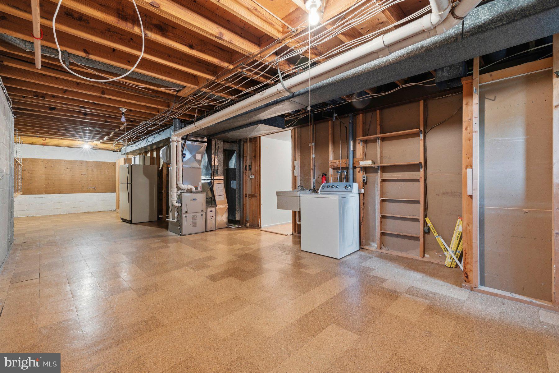 WEST SPRINGFIELD - Residential