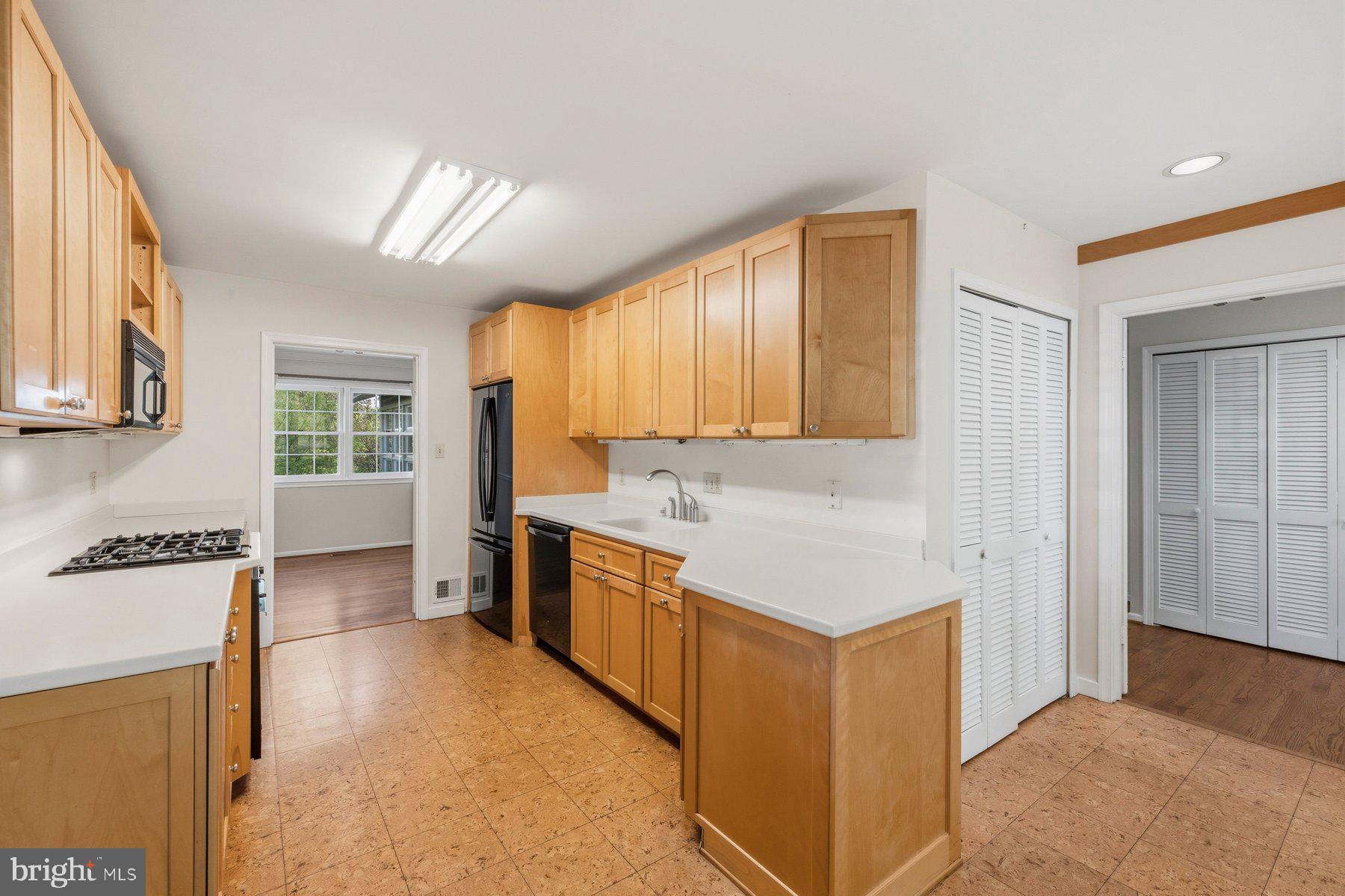 WEST SPRINGFIELD - Residential