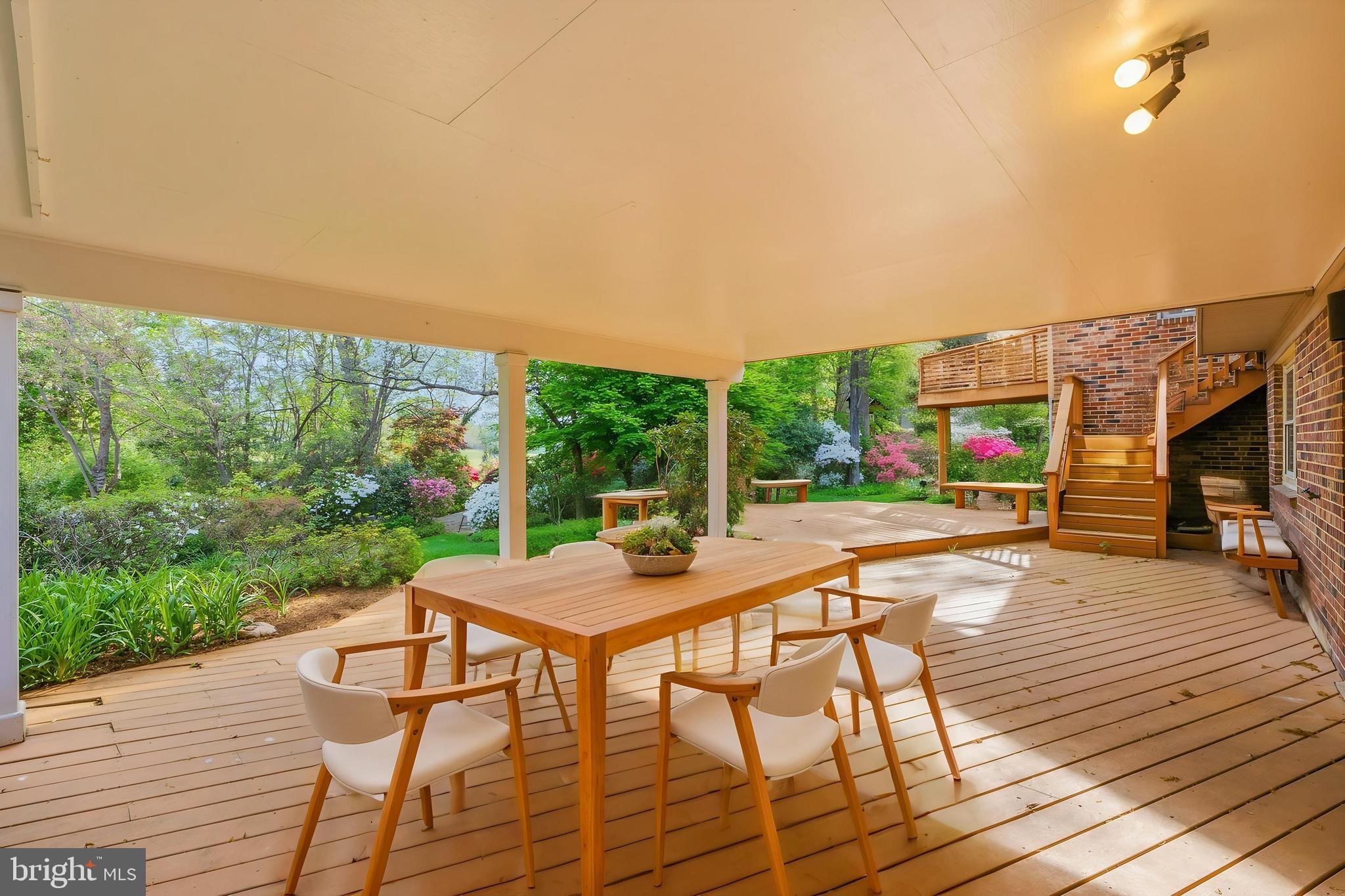 WEST SPRINGFIELD - Residential