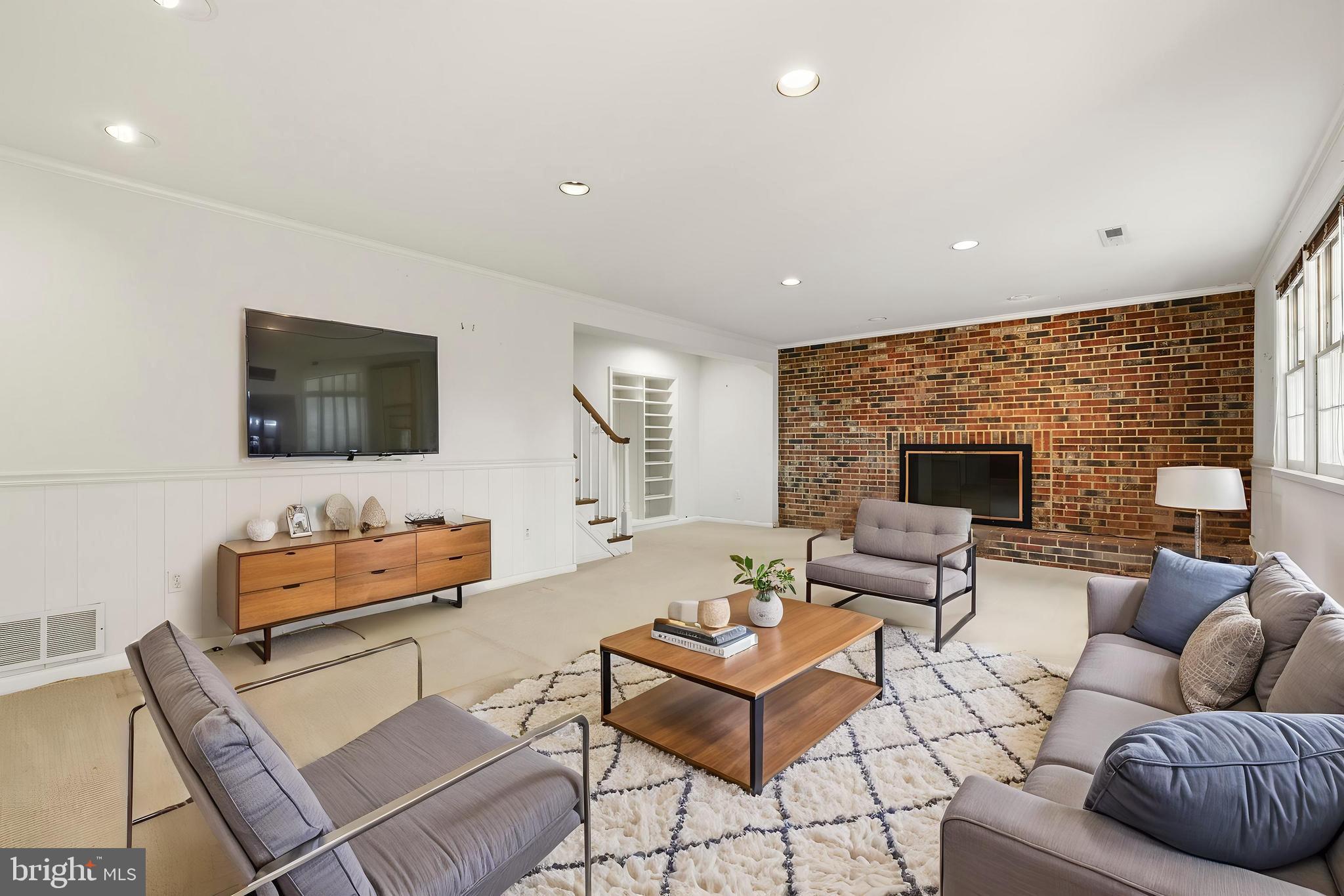 WEST SPRINGFIELD - Residential